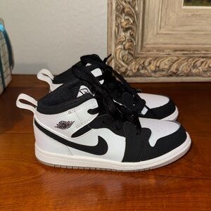 Nike Air Jordan’s Child’s 10c